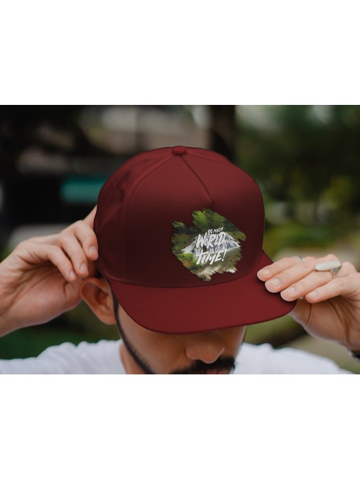 Шапка с права козирка So Much World So Little Time